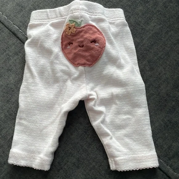 Carter’s Apple Newborn bodysuits and pants - Picture 12 of 14